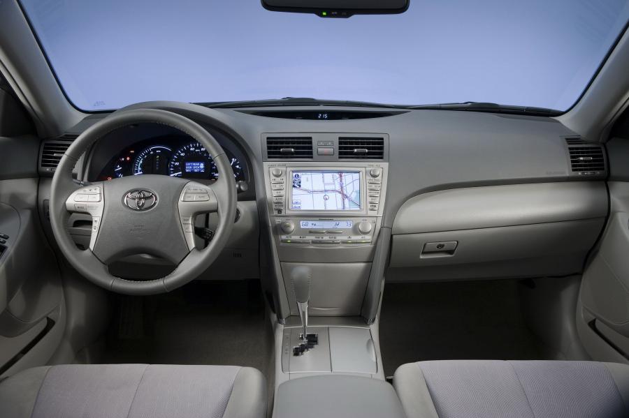  Toyota Camry Hybrid 2010 года  (фото 10 из 27)